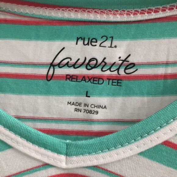 🎉💕BEAUTIFUL BNWT RUE 21 LRG RELAXED TEE TOP💕🎉 - Picture 2 of 8